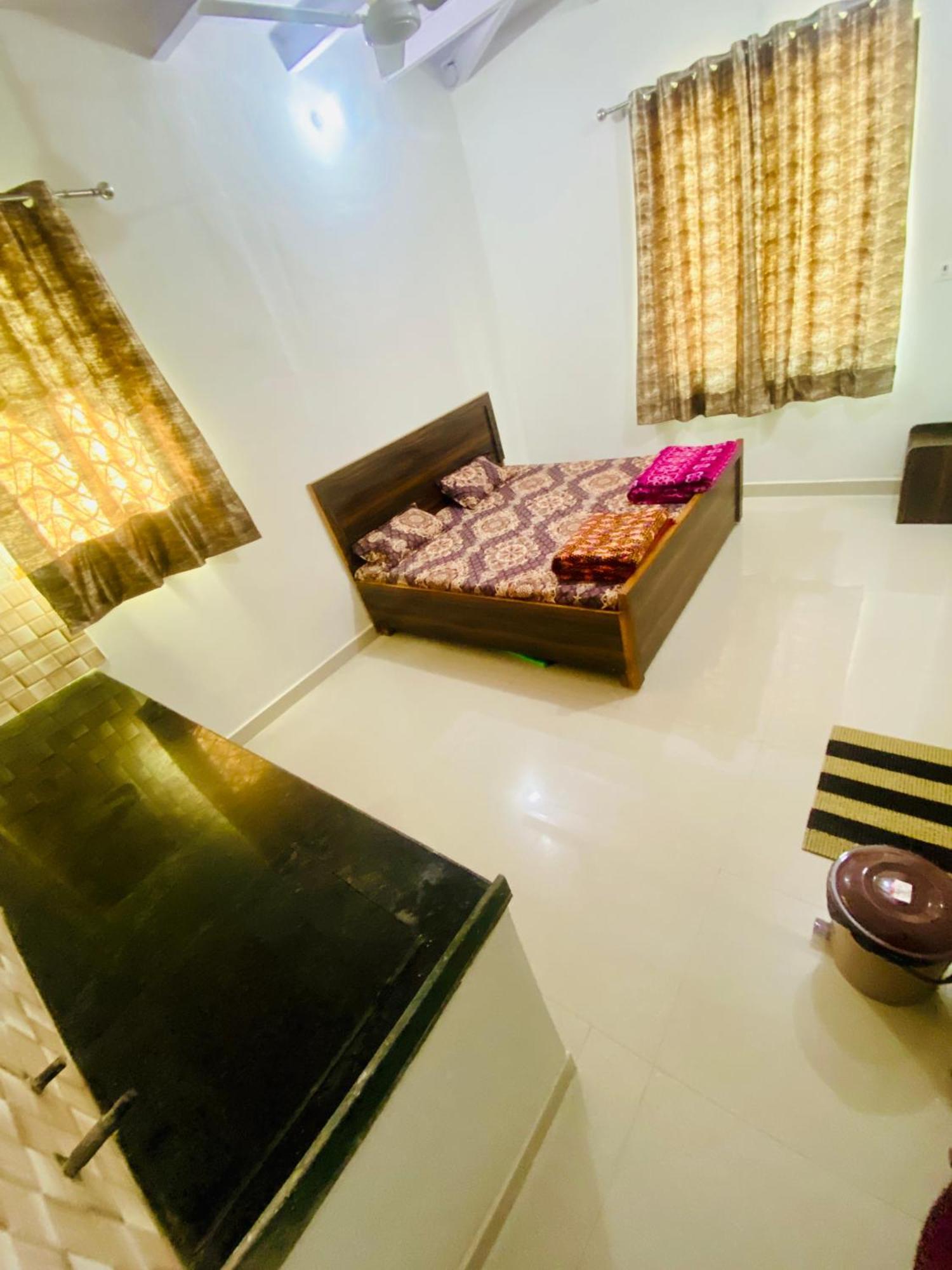 Nirupam Sadan Homestay Vrindāvan 외부 사진